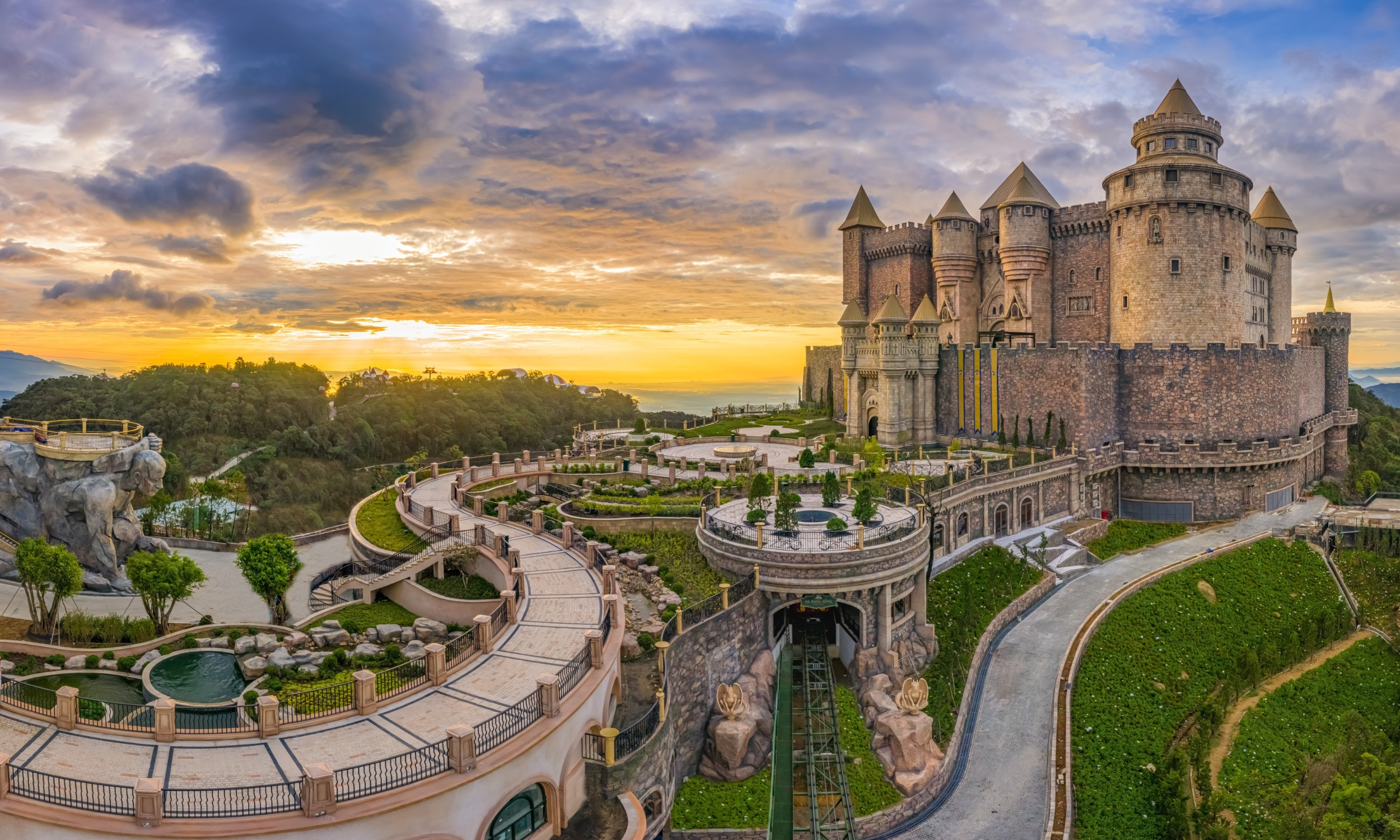 บานาฮิลล์ (Ba Na Hills) 
